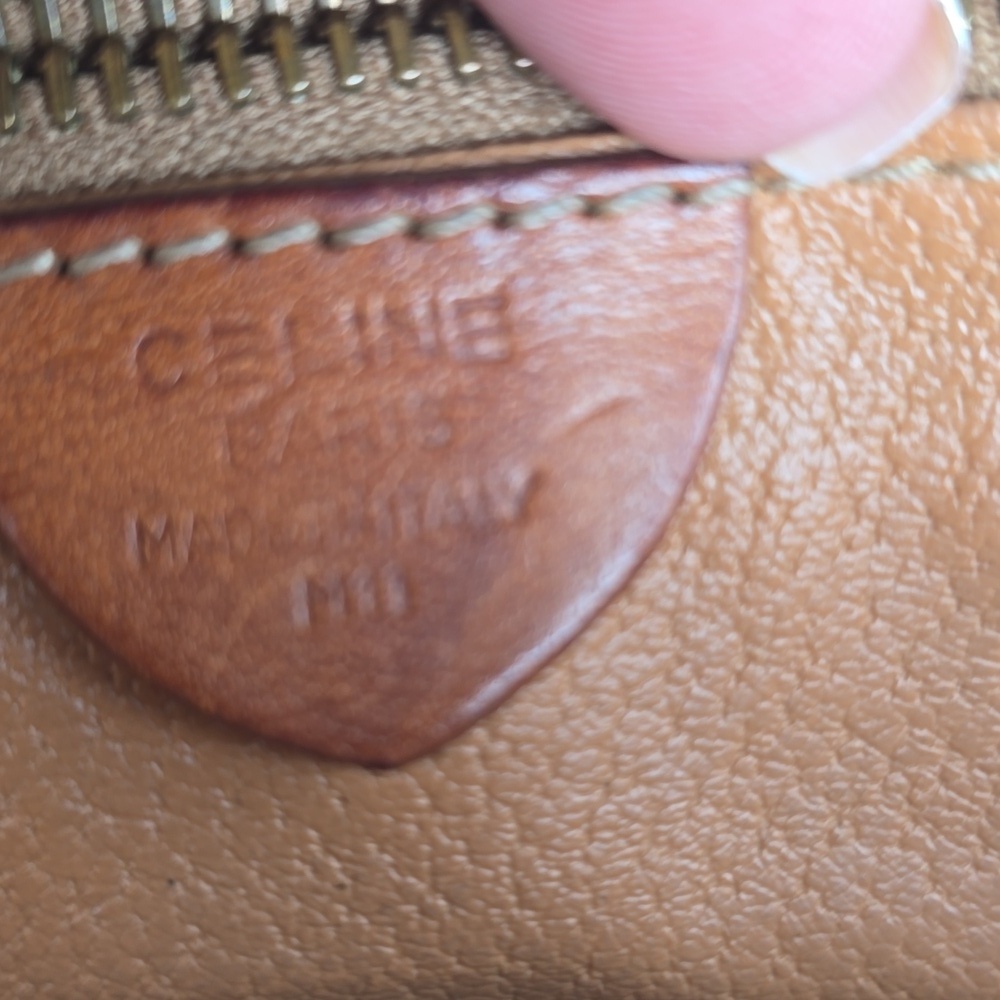 * GUC * Vintage Celine * - Picture 13 of 17